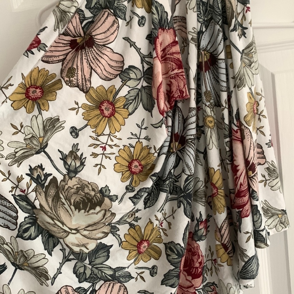 Like new nursing cover
